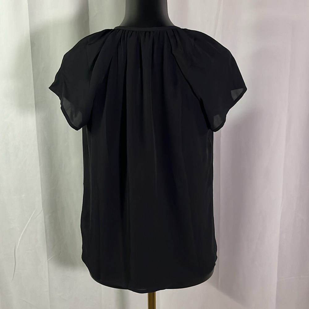 NWT Brooks Brother Black Short Sleeve Silk Keyhole Neck Blouse - Picture 3 of 16